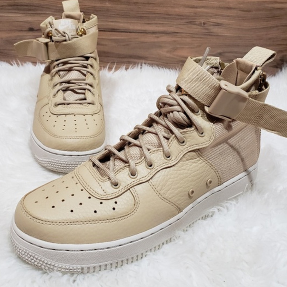 nike tan sneakers